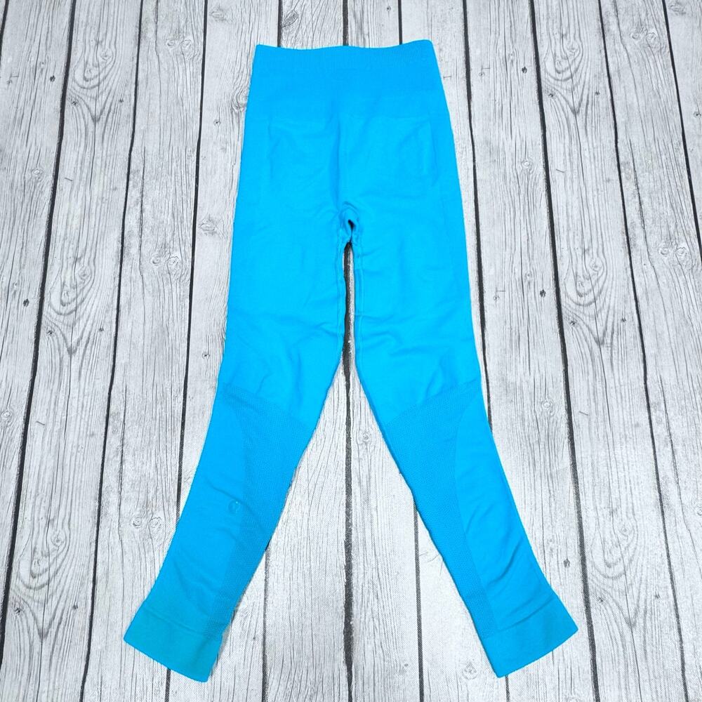 Lululemon High Waisted Compression Leggings Size 2 - Picture 3 of 3